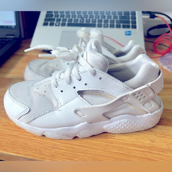 Girls Nike Huaraches - Picture 1 of 5